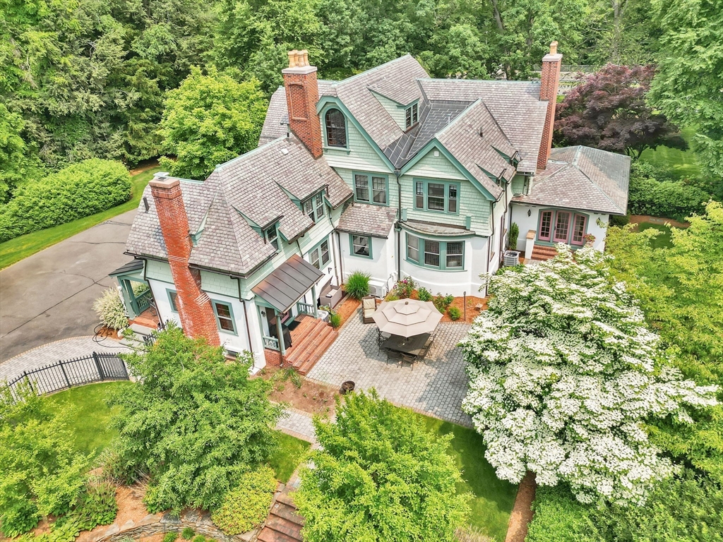 135 Forest Glen Rd