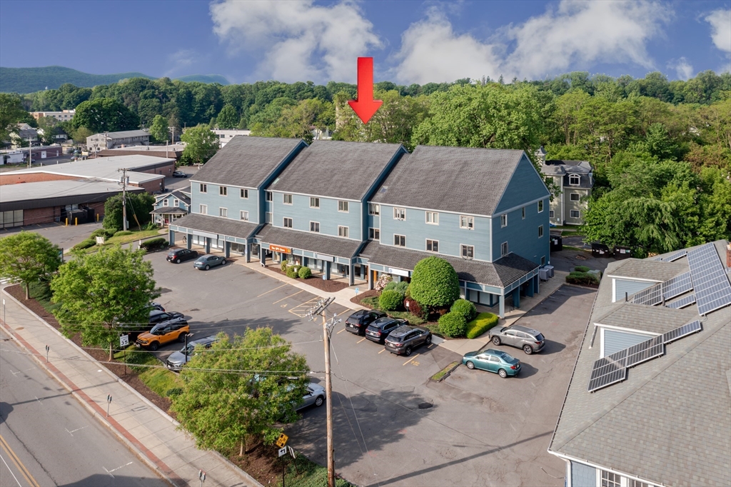 351 Pleasant St 9