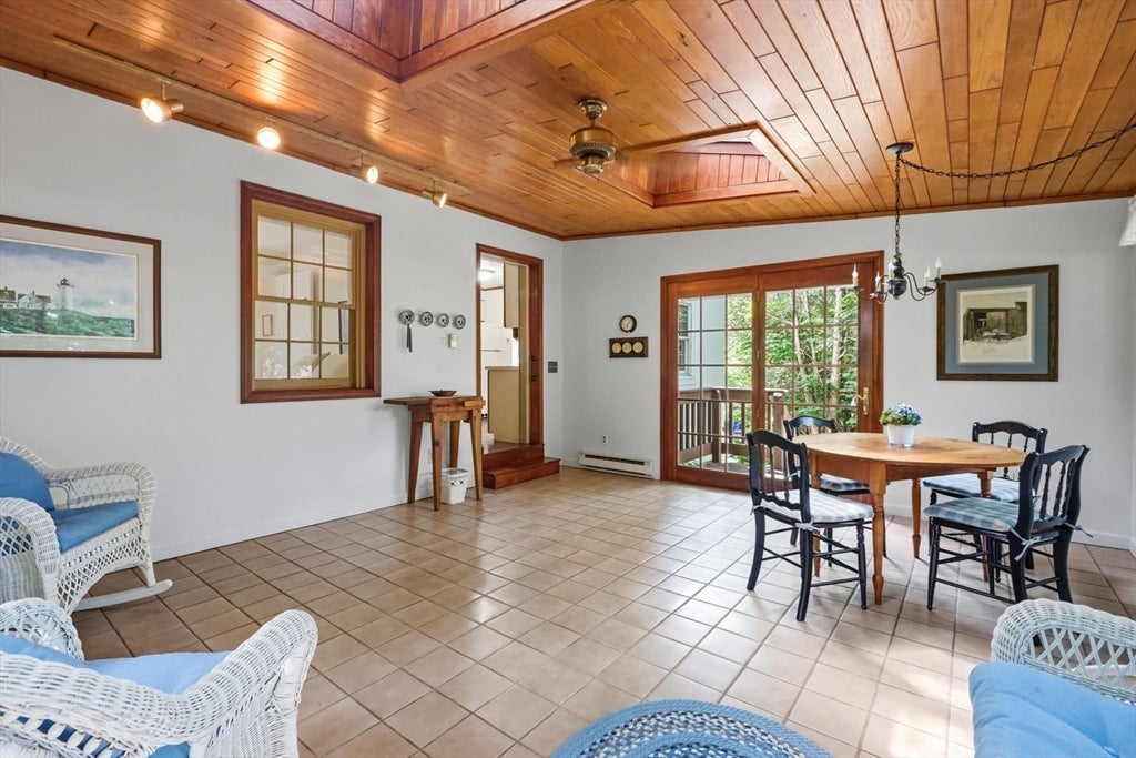1374 Plumtree Rd, Springfield, MA, 1374 Plumtree Rd, Springfield, MA Photo #15