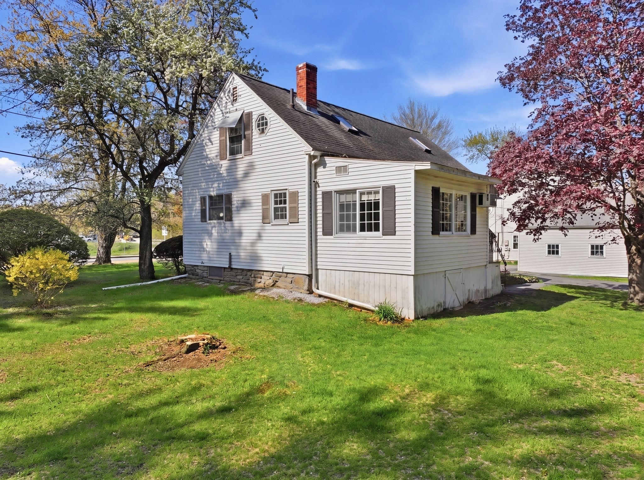1503 Grafton Rd