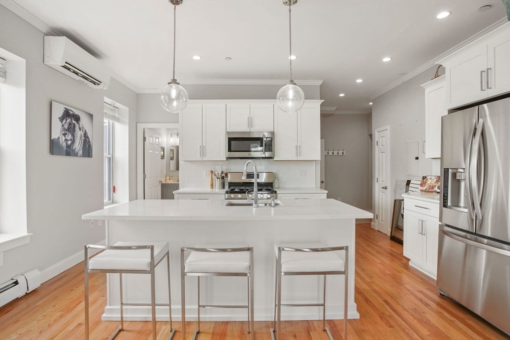 311 Emerson St 11