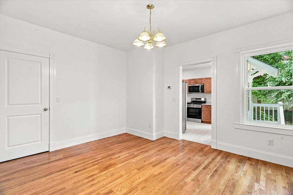 97 Melendy Ave 97