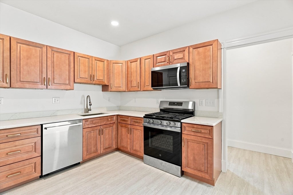 97 Melendy Ave #97, Watertown, MA, 97 Melendy Ave #97, Watertown, MA Photo #8
