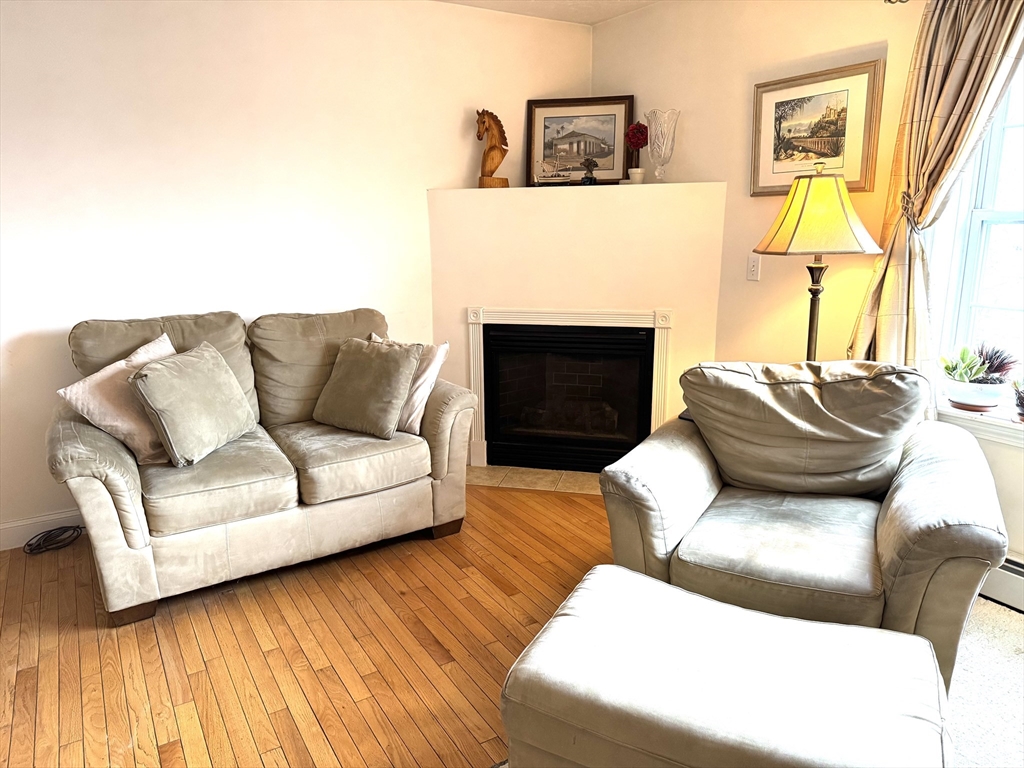 6 Jenpaul Way B