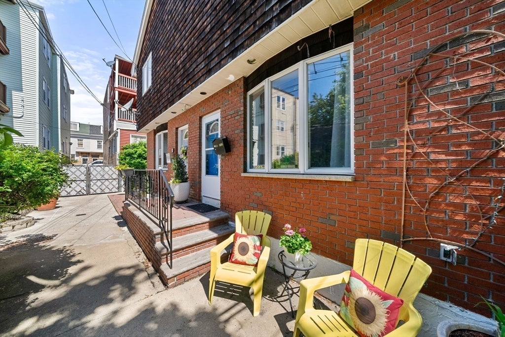 3 London Court, Boston MA 02128