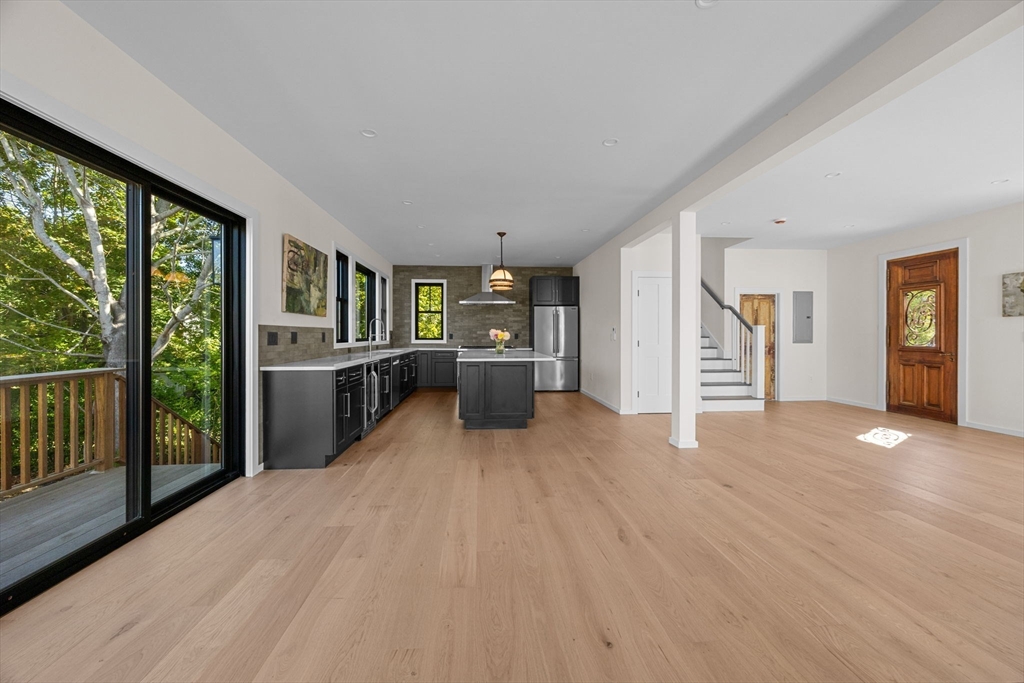 624 Commercial Street