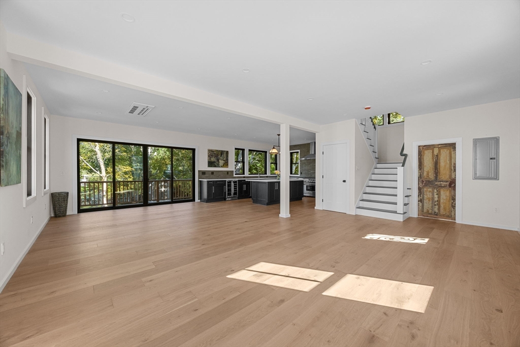 624 Commercial Street