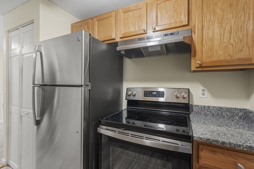 135 Grove St 136