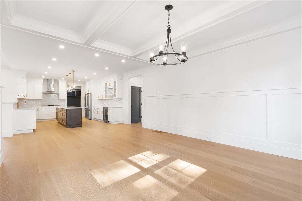 Natick, Massachusetts 01760, United States, 5 Bedrooms Bedrooms, ,5 BathroomsBathrooms,Residential,Contingent,154753