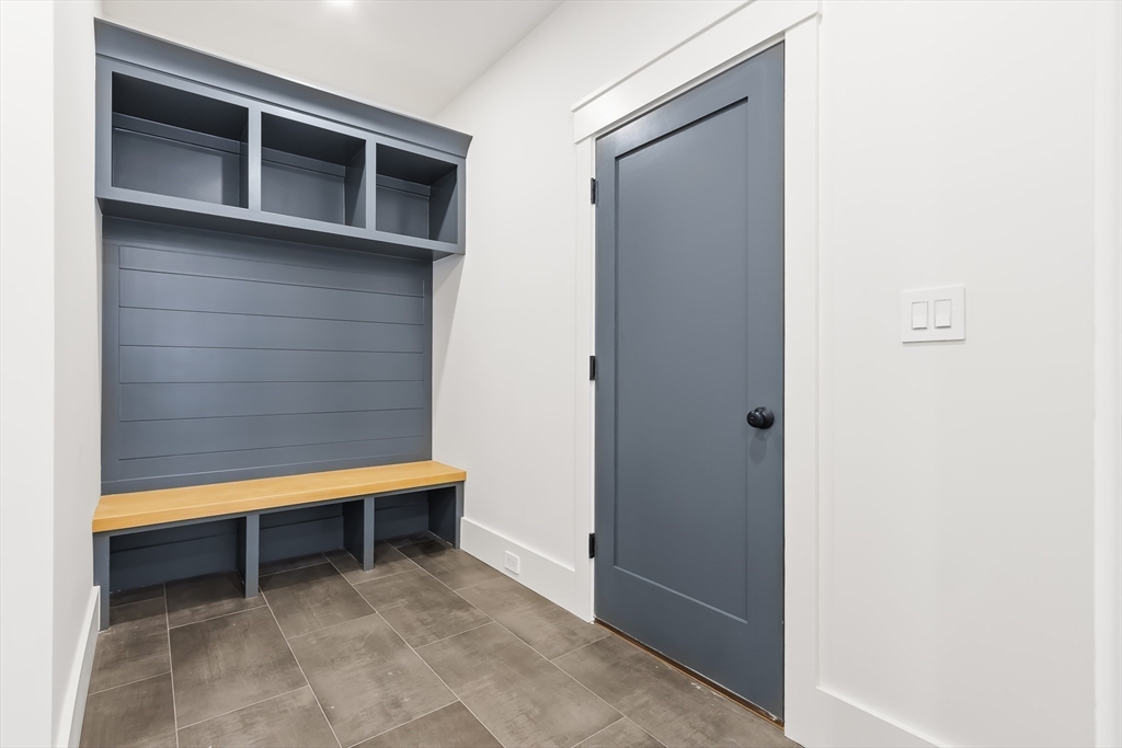 Natick, Massachusetts 01760, United States, 5 Bedrooms Bedrooms, ,5 BathroomsBathrooms,Residential,Contingent,154753