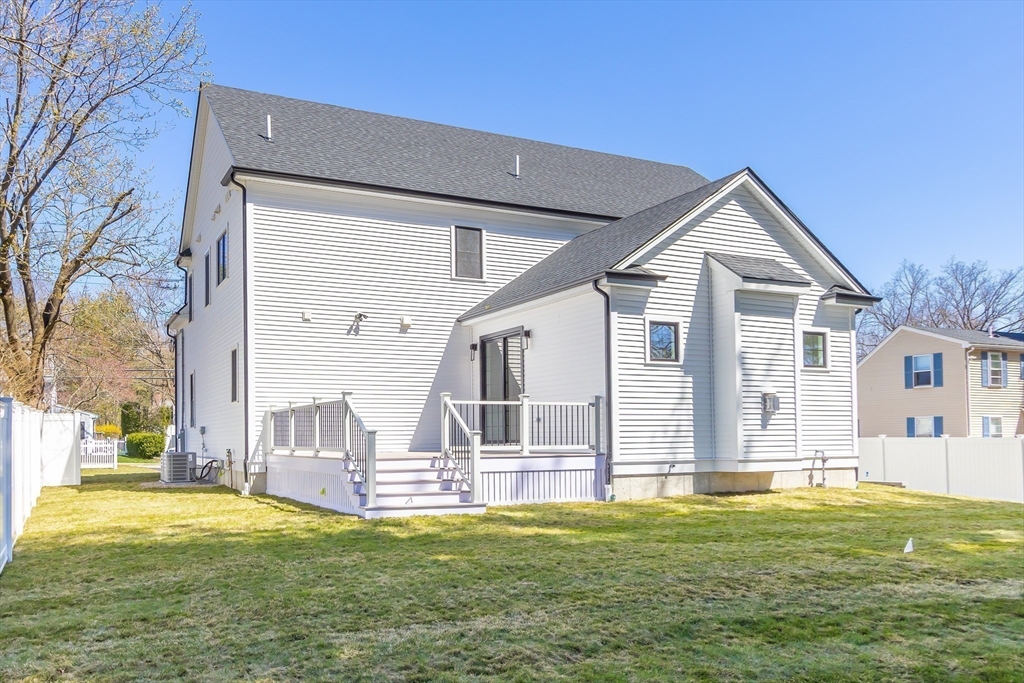 Natick, Massachusetts 01760, United States, 5 Bedrooms Bedrooms, ,5 BathroomsBathrooms,Residential,Contingent,154753