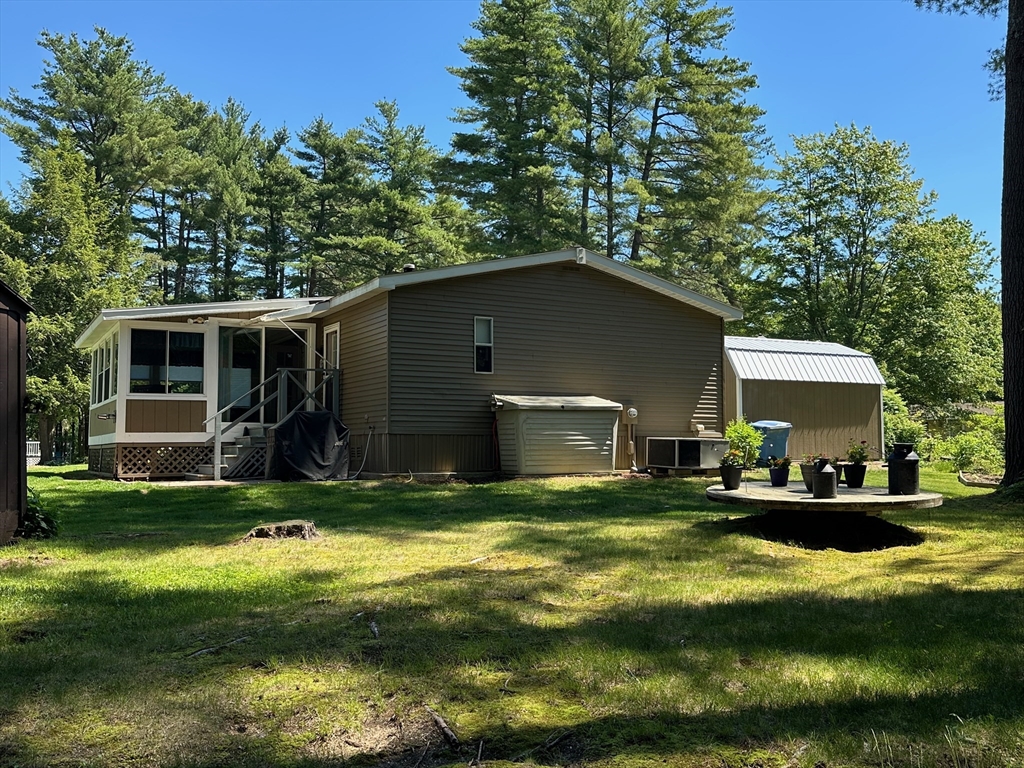 30 Earl Dr.