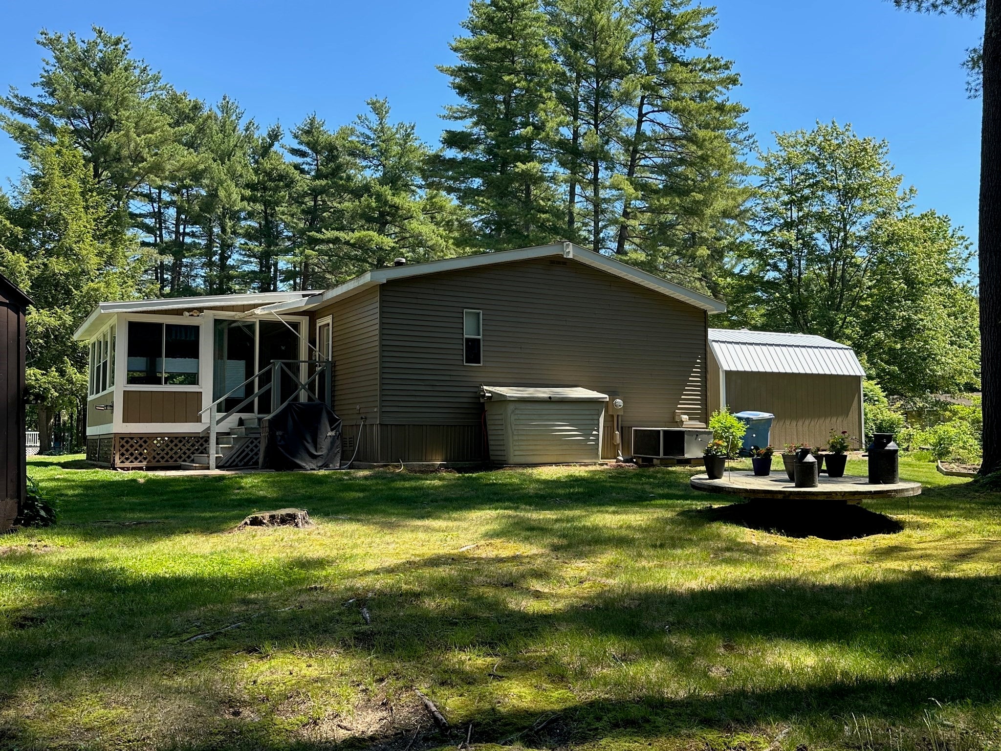 30 Earl Dr.