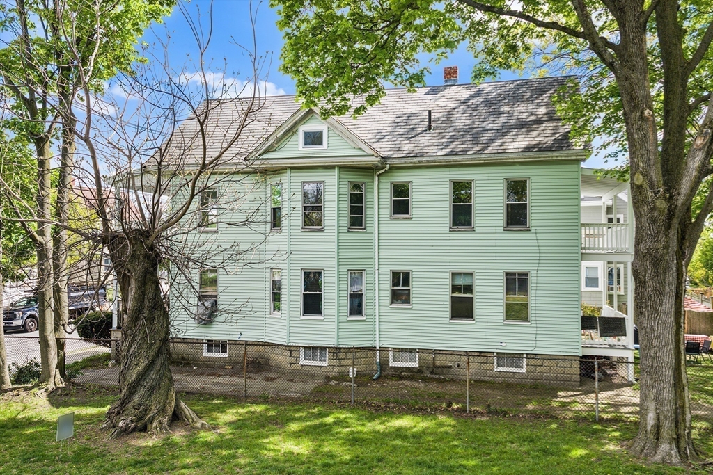38 Pembroke St, Medford, MA Photo #34