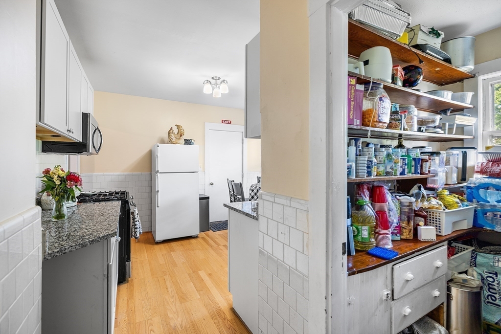 38 Pembroke St, Medford, MA Photo #27