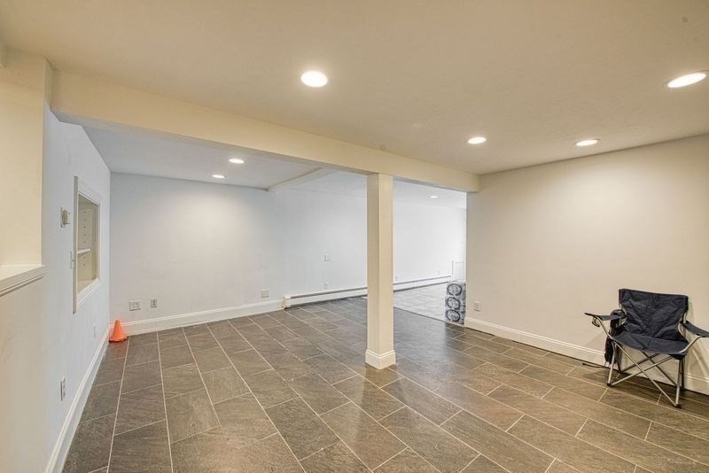 1050 Main Street 1B