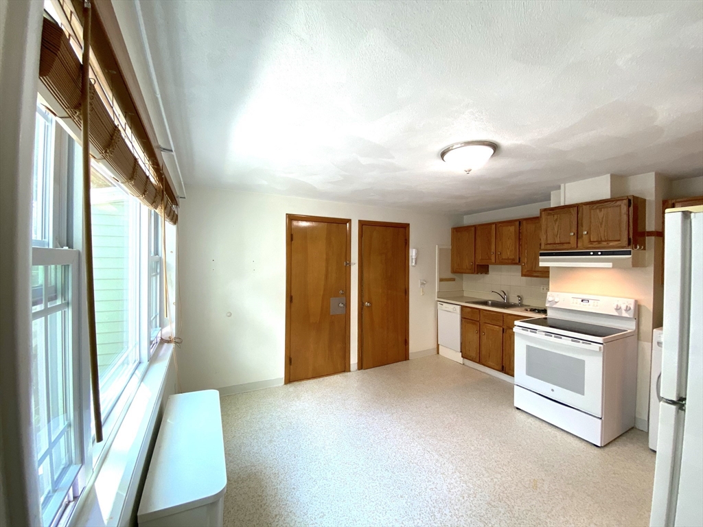 66 Winter St 2