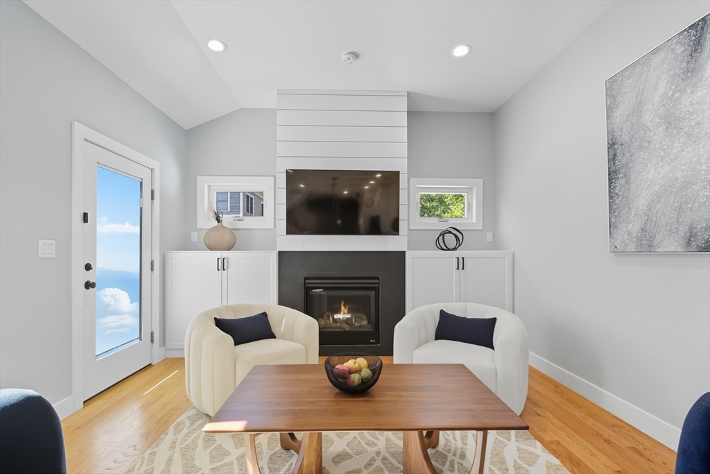 189 Linwood Avenue #1, Newton, MA Photo #3