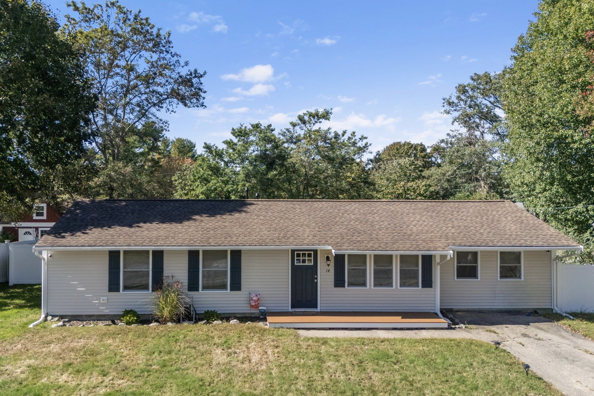 14 Dennis Ln, Wareham, MA Photo #1