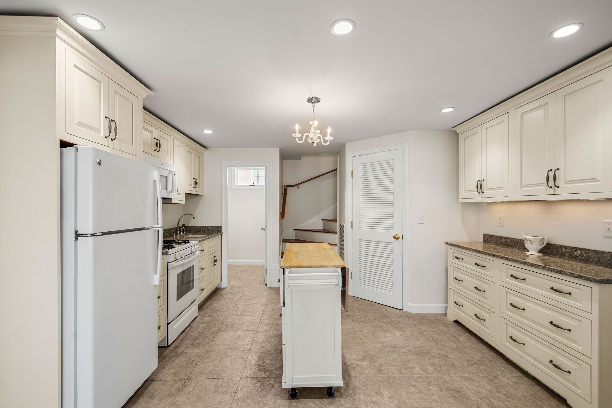 1 Lewis Ave, Salisbury, MA Photo #12