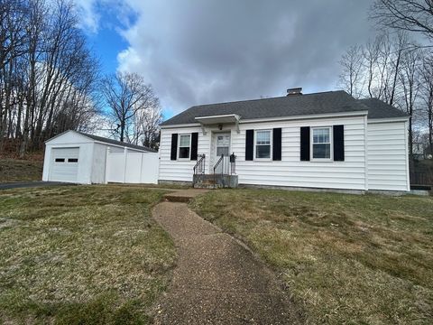 73 Sand St Gardner MA 01440