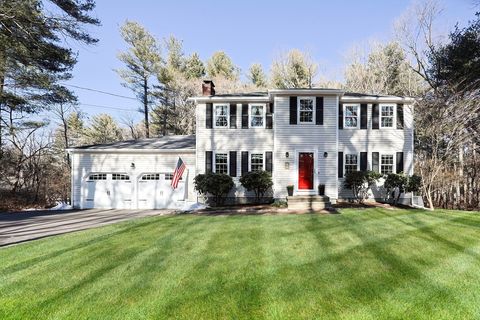 25 Miscoe Brook Dr Wrentham MA 02093