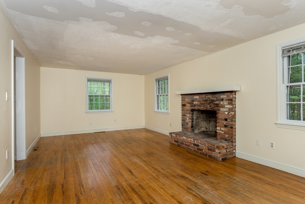 250 Prospect St, Franklin, MA Photo #8