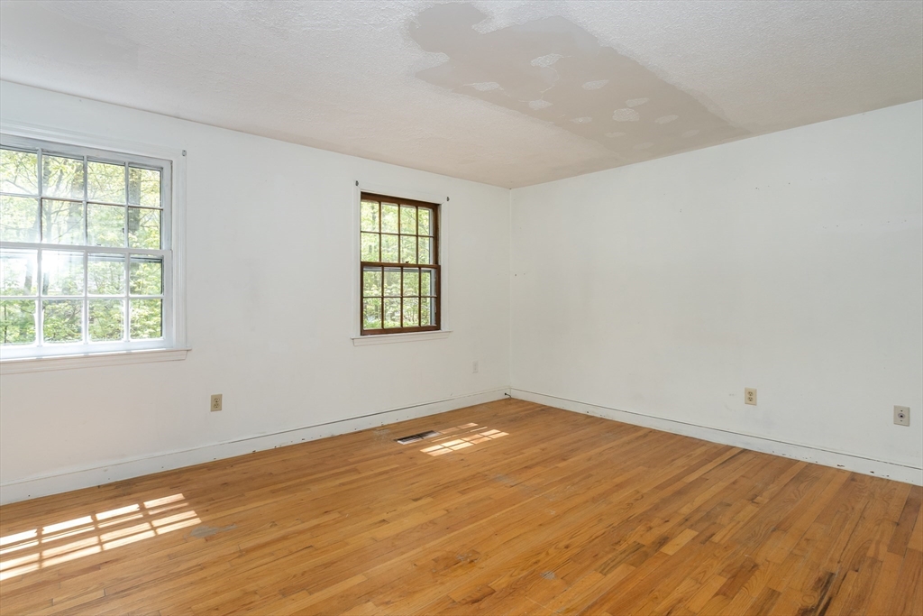 250 Prospect St, Franklin, MA Photo #12