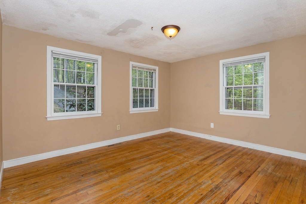 250 Prospect St, Franklin, MA Photo #10