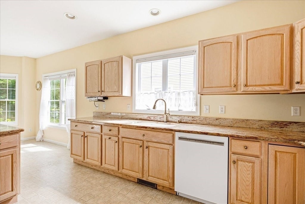 6 Champlain Circle, Plymouth, MA, 6 Champlain Circle, Plymouth, MA Photo #19