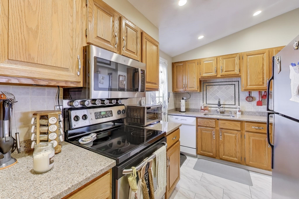 425 Main St #11B, Hudson, MA Photo #10