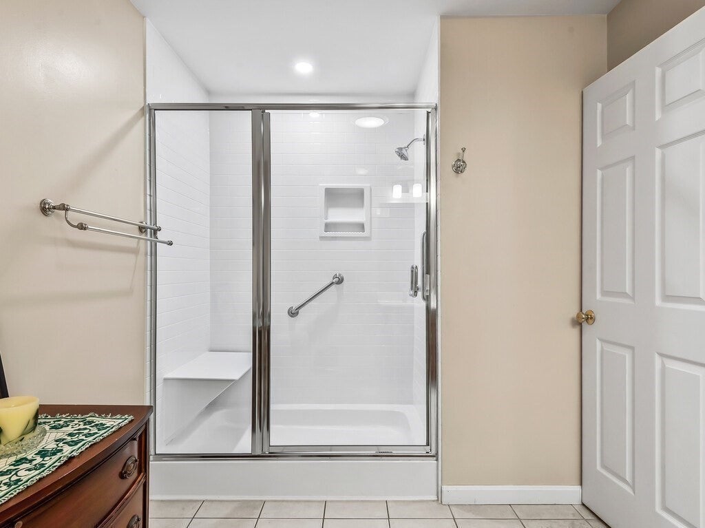 92 Colonial Dr #92, Sturbridge, MA, 92 Colonial Dr #92, Sturbridge, MA Photo #28