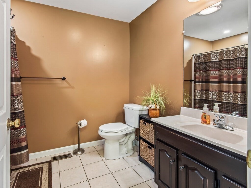 92 Colonial Dr #92, Sturbridge, MA, 92 Colonial Dr #92, Sturbridge, MA Photo #20
