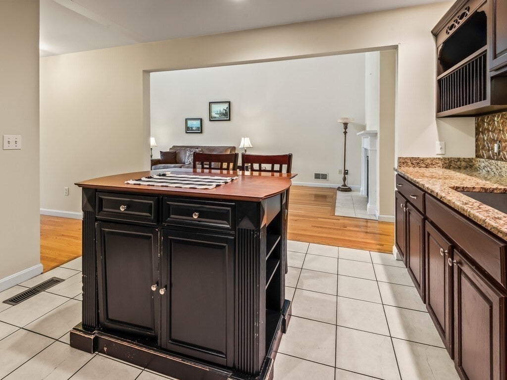 92 Colonial Dr #92, Sturbridge, MA, 92 Colonial Dr #92, Sturbridge, MA Photo #8