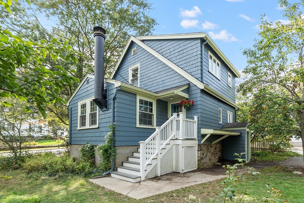 366 Grove St