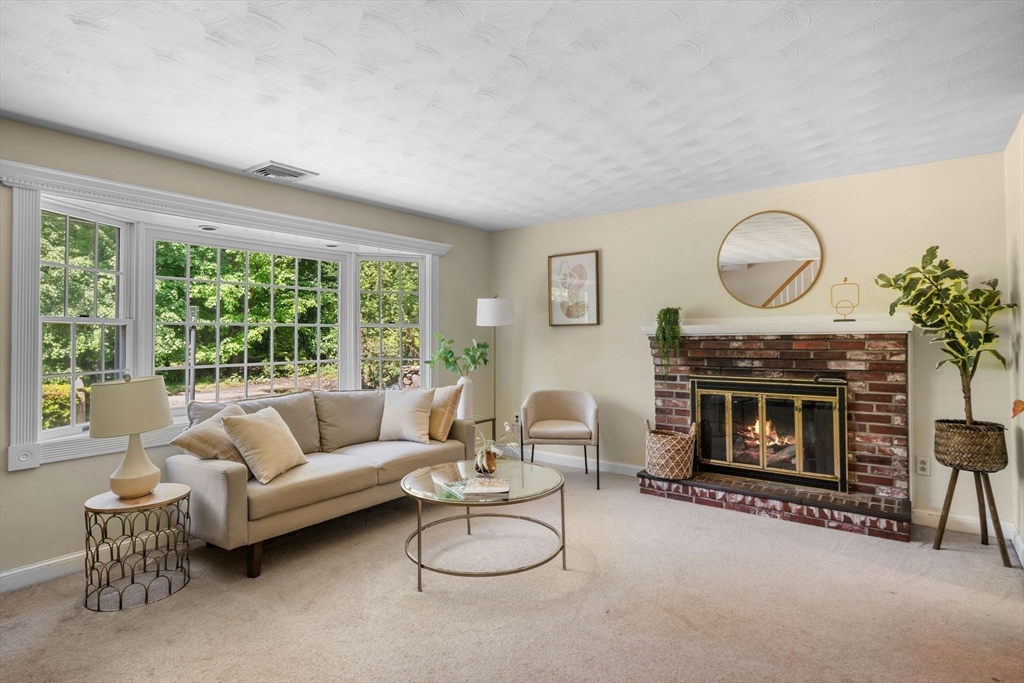 15 Hartshorne Rd