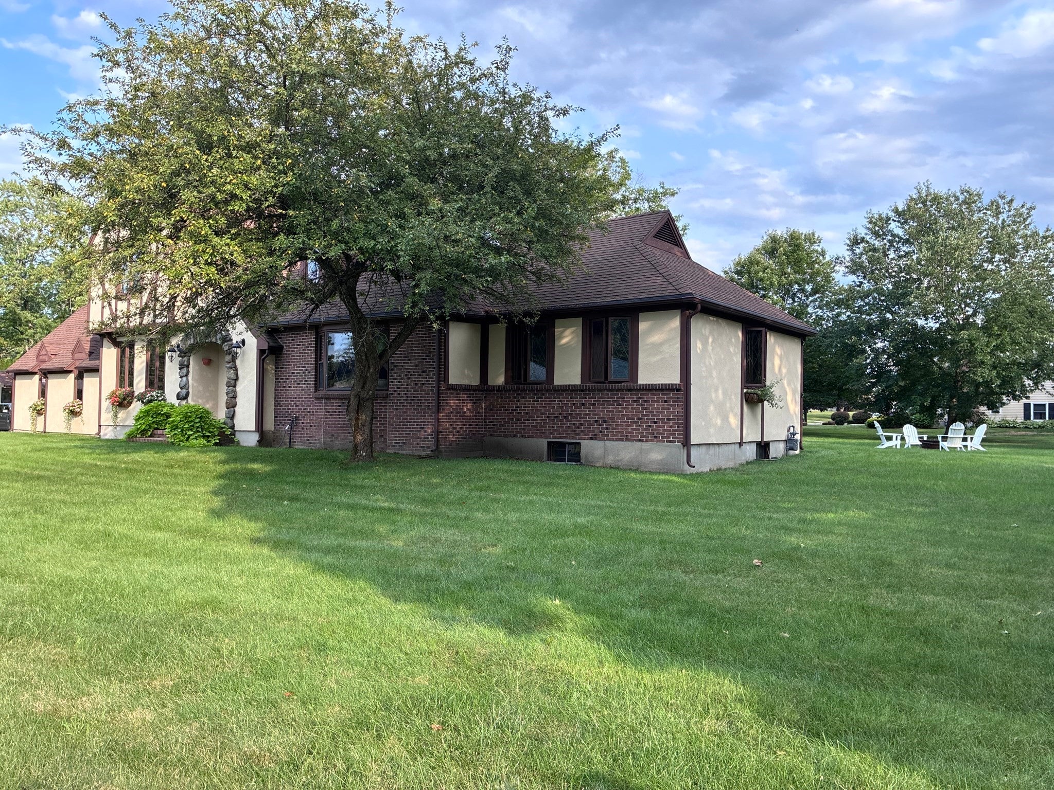 6 Old Homestead Road