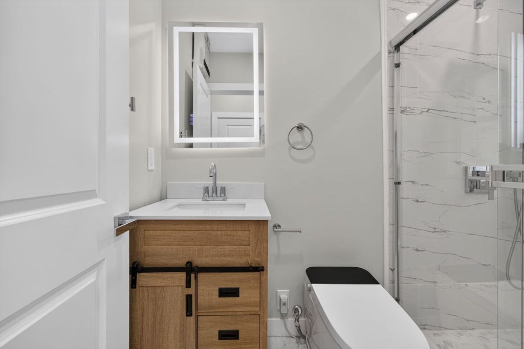 31 Wordsworth St, Boston, MA, 31 Wordsworth St, Boston, MA Photo #13