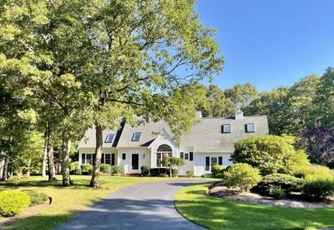 Single Family Residence in Barnstable MA 102 Waterford Dr.jpg