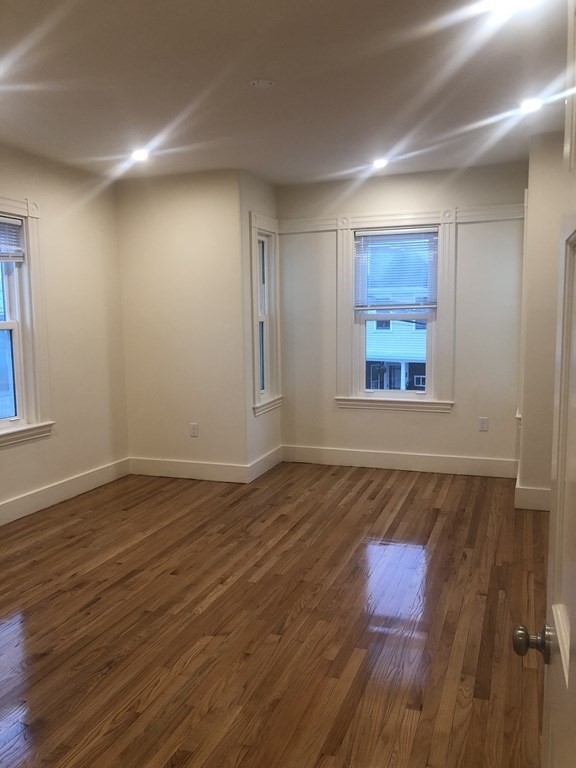 Click for 58 Neponset Ave #2, Boston, MA slideshow