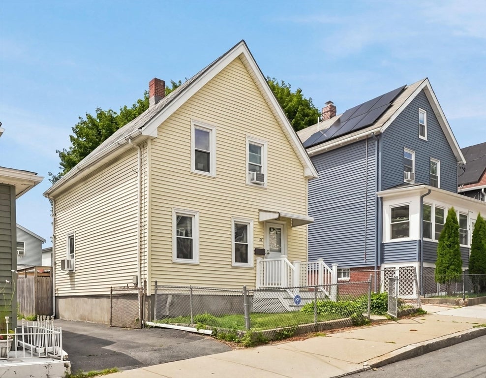 32 Villa Ave