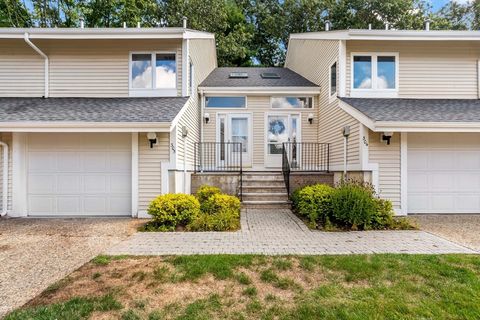 305 Centre Lane 305 Walpole MA 02081