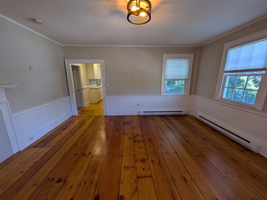 2 Court St 4