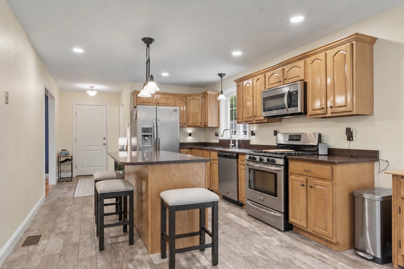 107 Summit Dr, East Bridgewater, MA, 107 Summit Dr, East Bridgewater, MA Photo #9