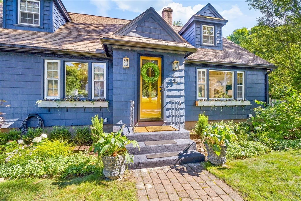22 Mabelle St, Worcester, MA, 22 Mabelle St, Worcester, MA Photo #4