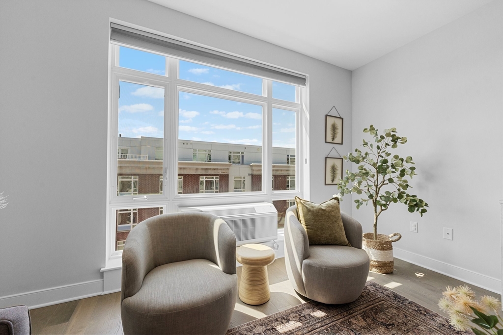 2 Cliveden Street 504E