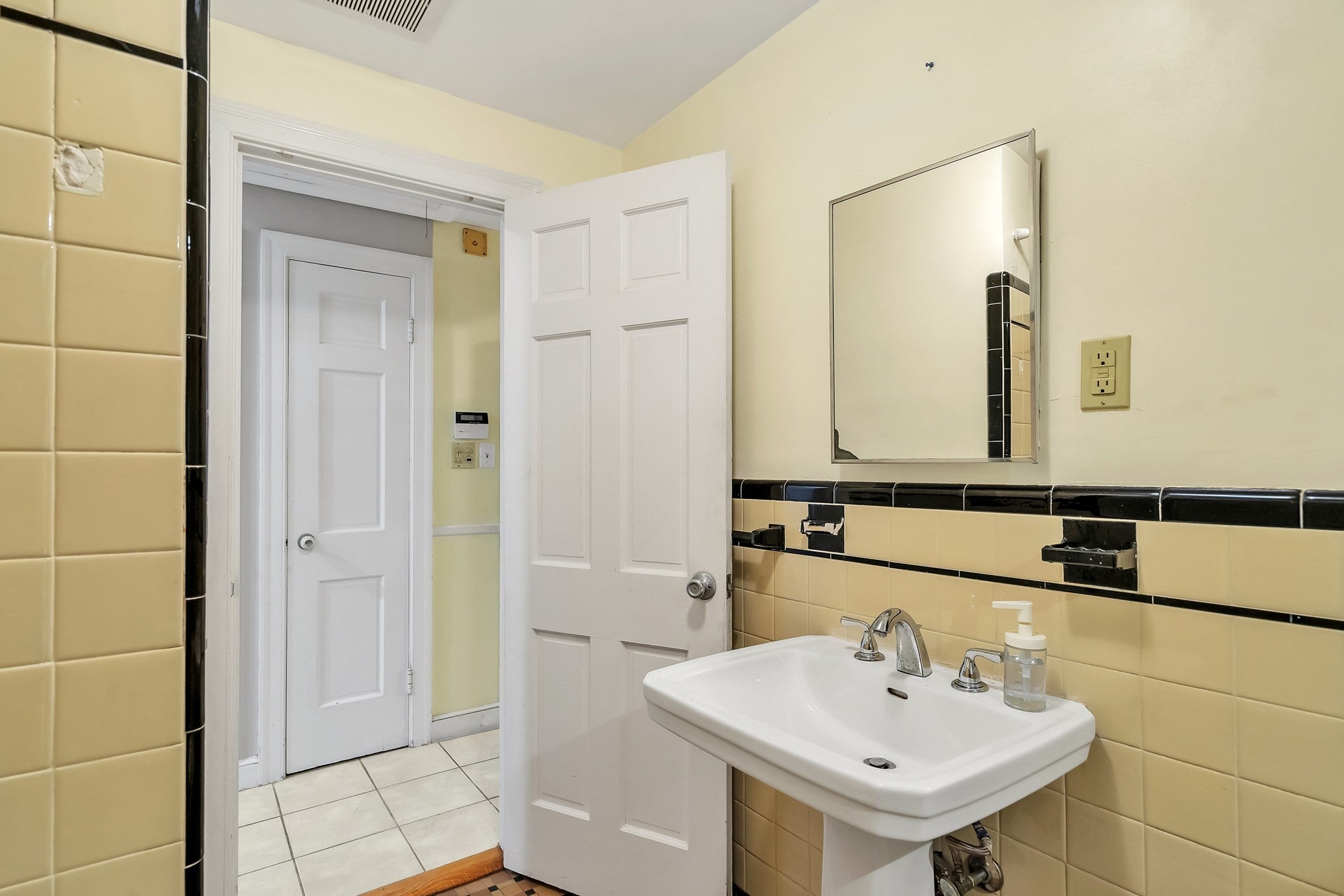 12 Watertown St, Lexington, MA, 12 Watertown St, Lexington, MA Photo #18