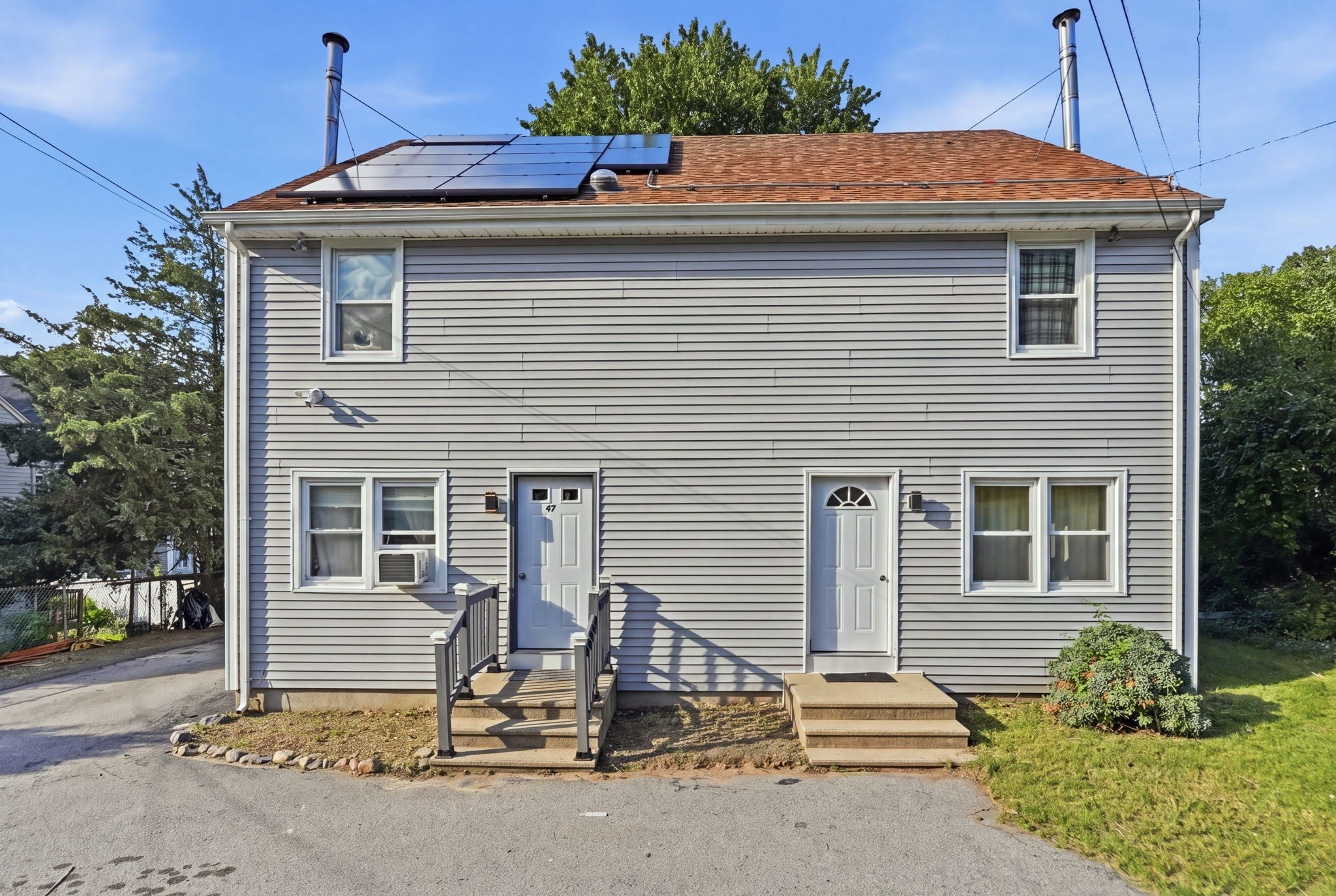 47 Lawn St 47