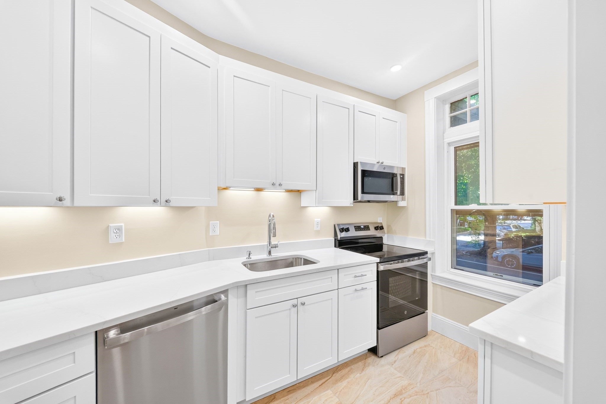 34 Winchester St #1, Brookline, MA, 34 Winchester St #1, Brookline, MA Photo #4
