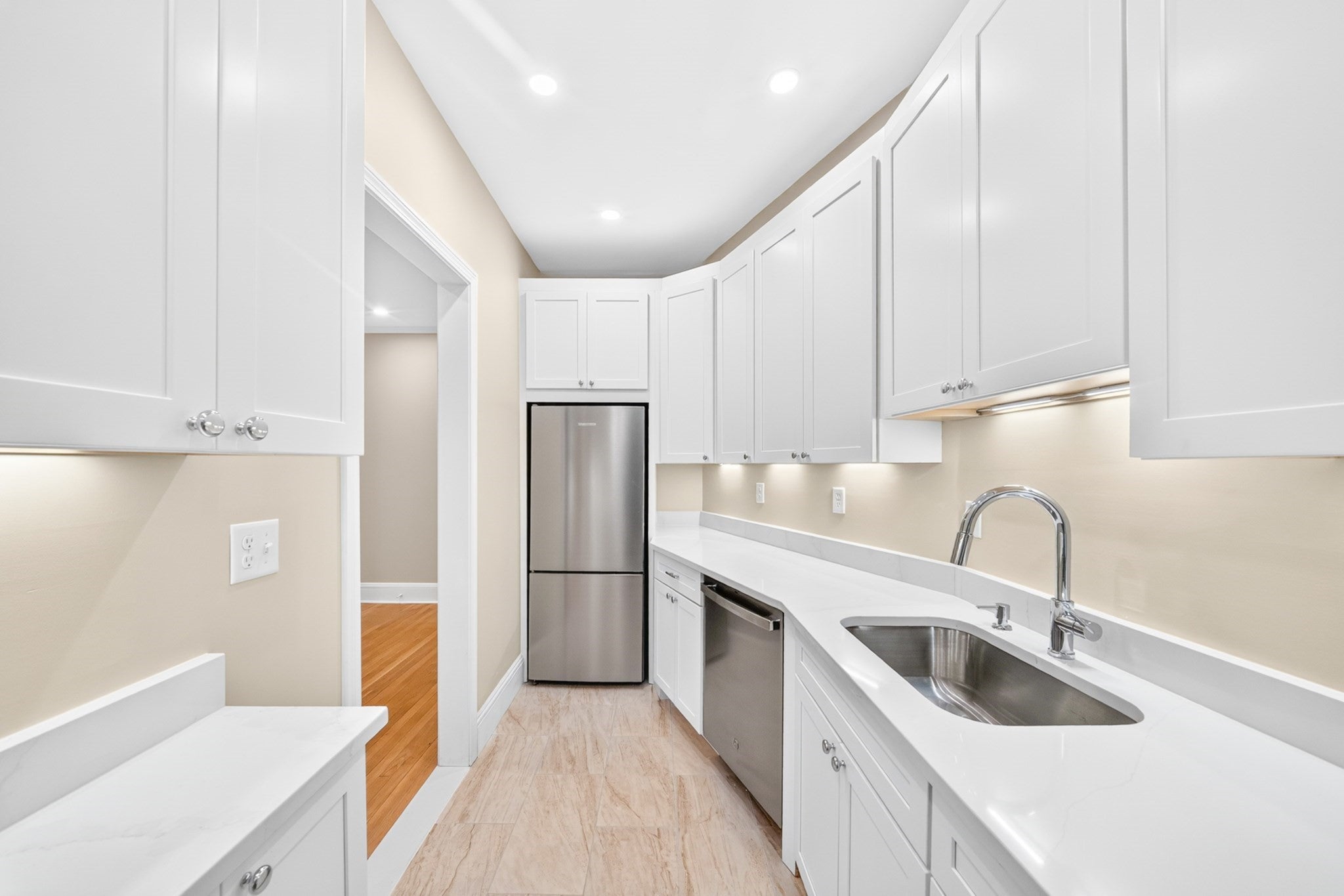 34 Winchester St #1, Brookline, MA, 34 Winchester St #1, Brookline, MA Photo #3